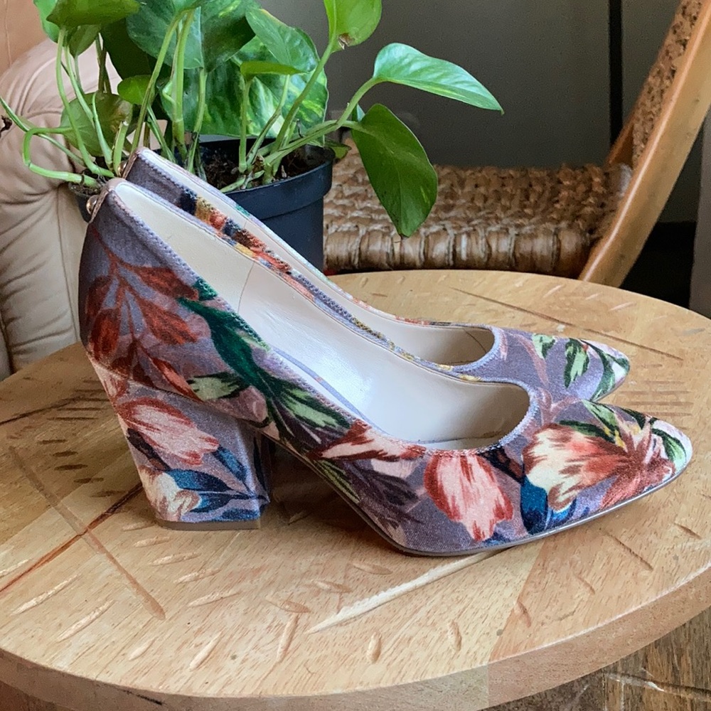 Nine West pumps